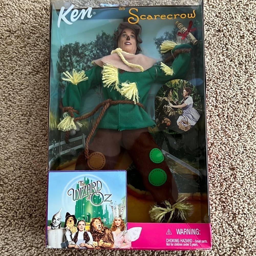 NIB! Mattel toys The wizard of OZ scarecrow.
